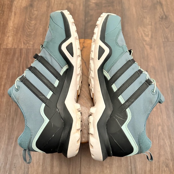 Adidas Women’s Terrex Swift R2 Gore Tex Trail Hiking Shoe, Size 9.5 - Picture 9 of 12